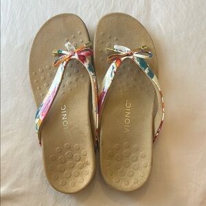 Vionic Bella Floral Sandal Size 10